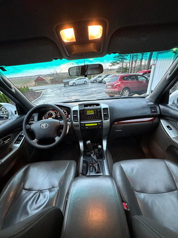 Toyota Land Cruiser 120 4
